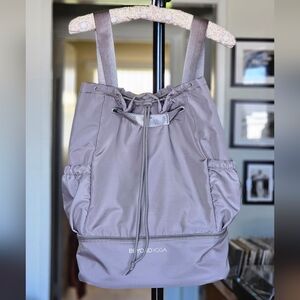 BEYOND YOGA Drawstring Backpack Gym Bag Mauve